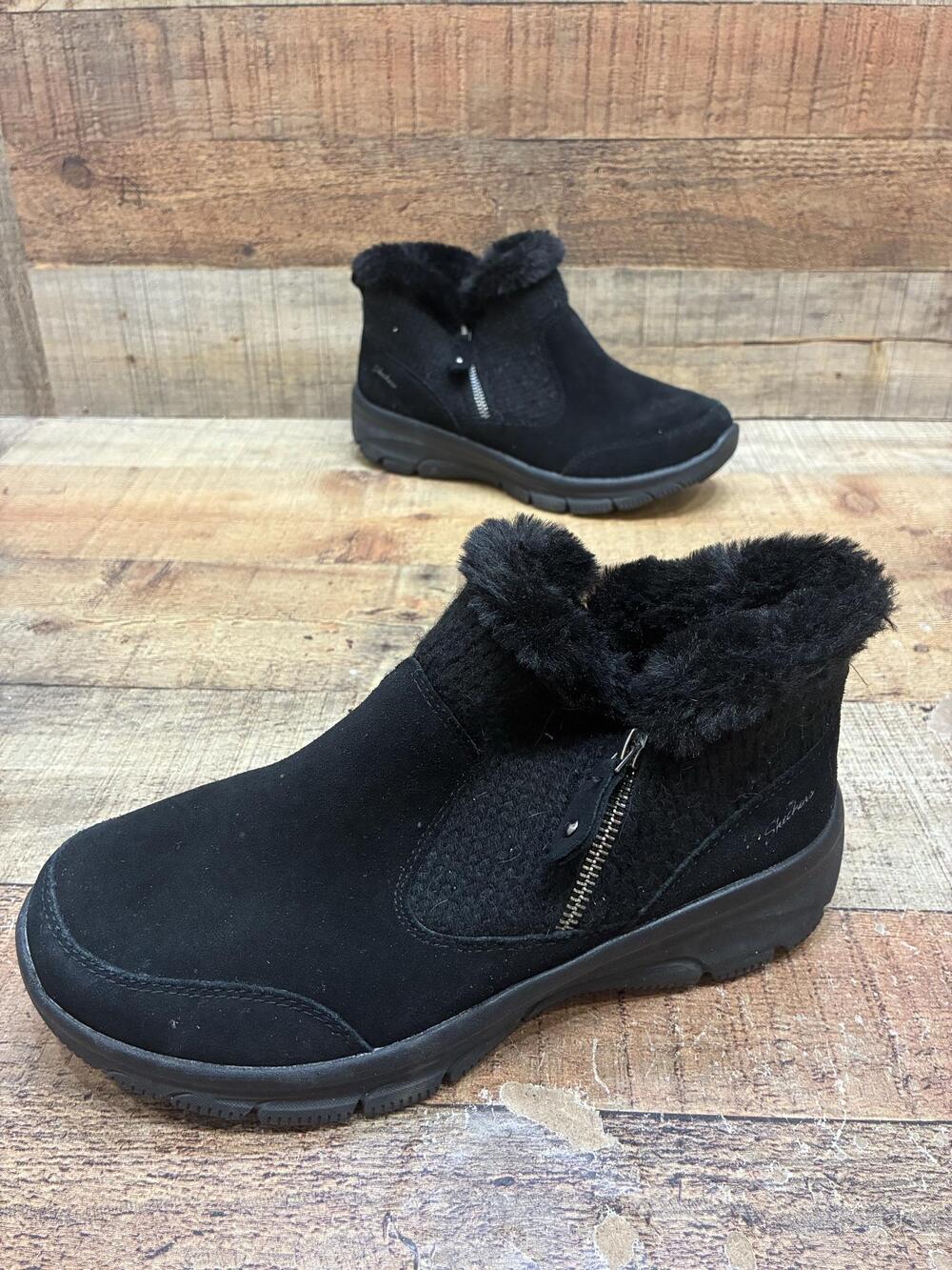 Skechers Relaxed Fit Boots Womens Size 9 Black Suede Faux Fur Ankle Zip Bootie